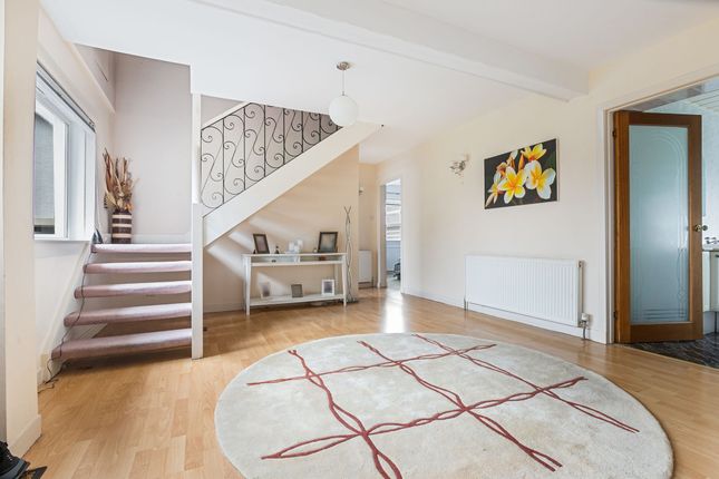 30 Blackcroft Road, Glasgow photo 3