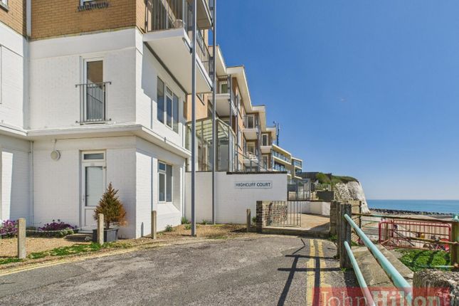 Studio flat on 32 Highcliff Court, High Street, Brighton, £150,000