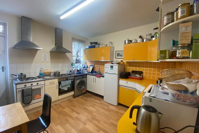 Room 7 , 44, Stapleton Hall Road, London photo 4
