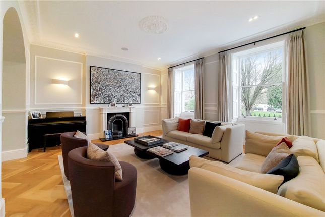 Thumbnail Terraced house to rent in Crescent Grove, London