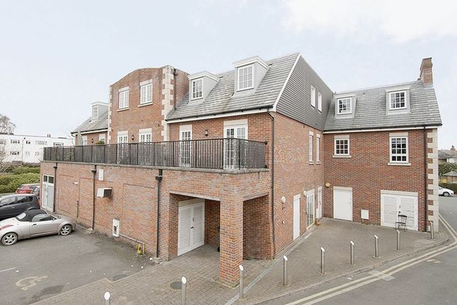 Thumbnail Flat to rent in Bridge Street, Walton-On-Thames