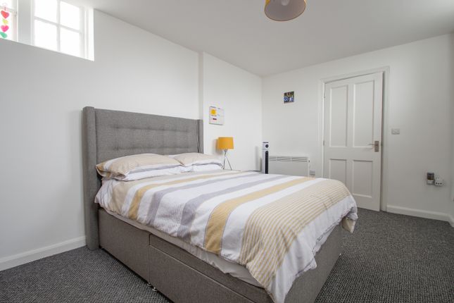 38a Maiden Lane, Crayford photo 5