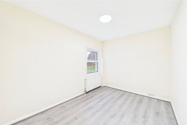 Flat 5, Newbury House, 237, Andover Road, Berkshire photo 2