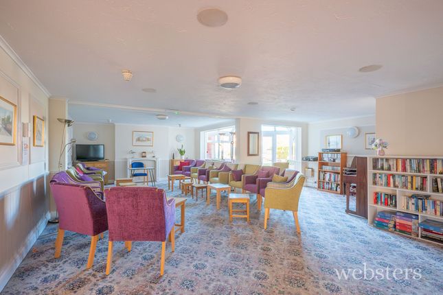 40 Shannock Court George Street, Sheringham photo 4