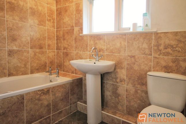 74 Irvine Road, Walsall photo 5
