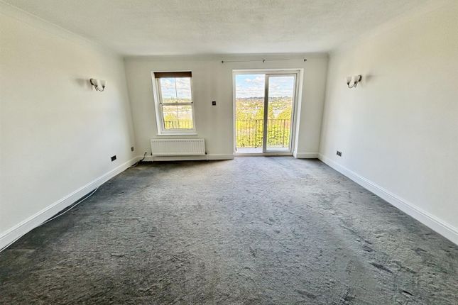 14A, Love Lane, Rochester photo 3