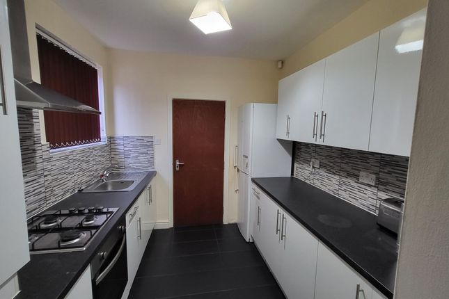 30 BEVERLY ROAD, Fallowfield photo 2