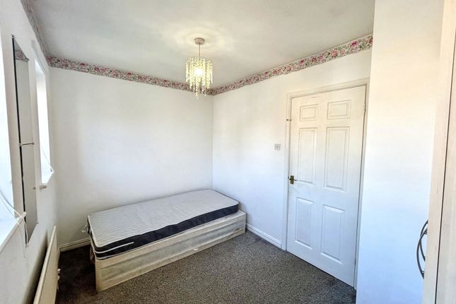 21, Doncaster Road, Newcastle upon Tyne photo 5