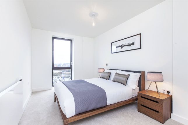 Flat for sale in New Village Avenue, London