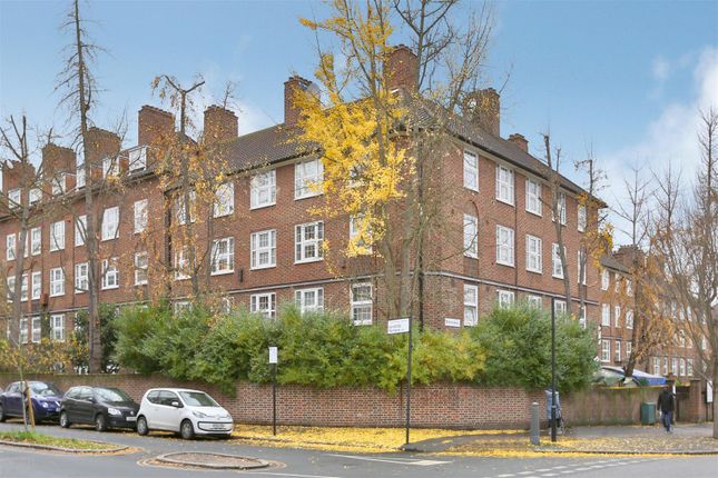 Thumbnail Flat for sale in Lordship Road, Stoke Newington