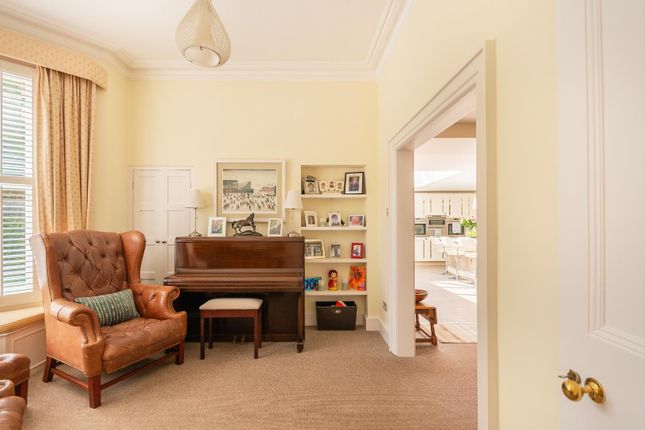 2C1Rcn - Sitting Room E.Jpg