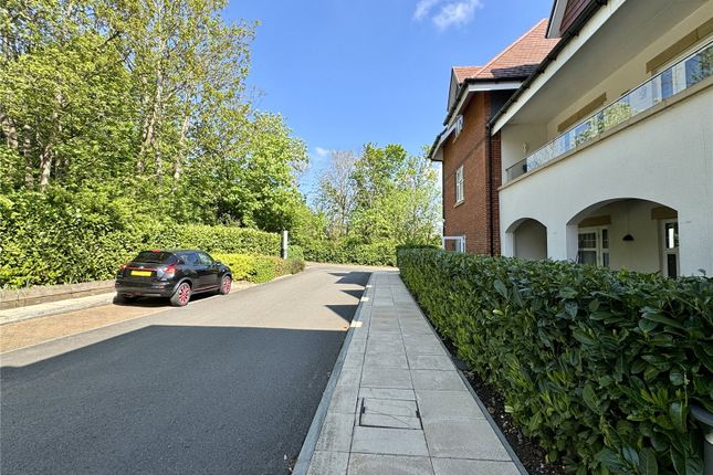 3, Emerson Park, Hextable photo 4