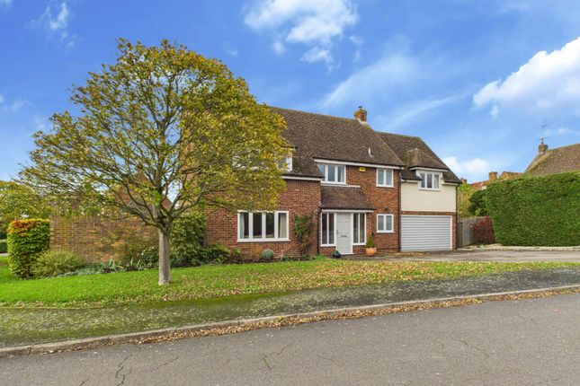 13, Pigott Orchard, Aylesbury photo 3