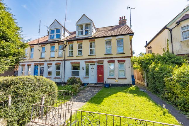 Flat for sale in Carlton Avenue, Westcliff-On-Sea