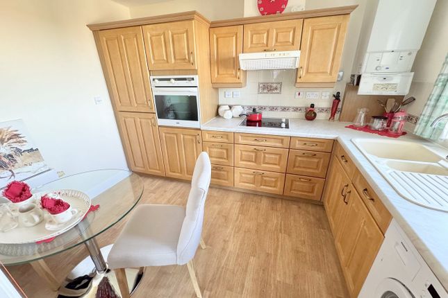 Thumbnail Flat for sale in 37 Lindsay Road, Poole