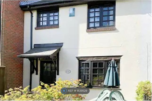 Vallis Close, Poole photo 2