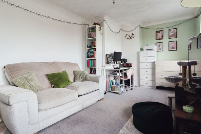 15, St. Donats Court, Laleston Close, Cardiff photo 4