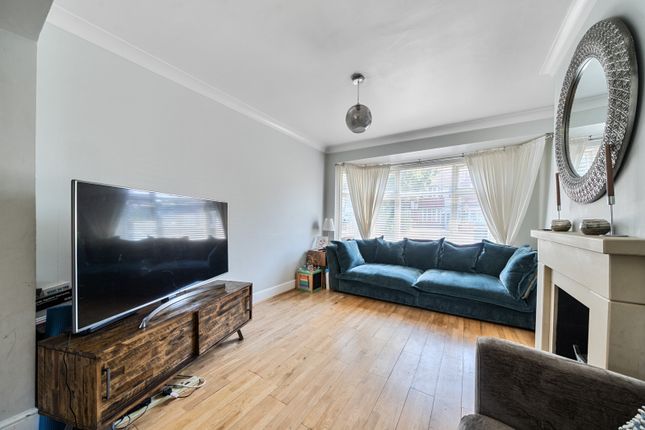 43, Carstairs Road, London photo 2