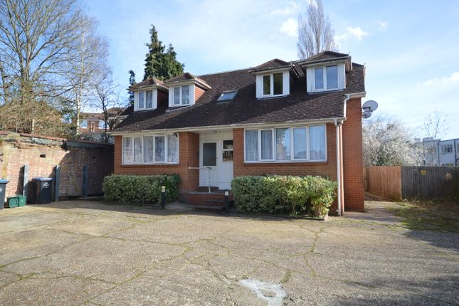 Thumbnail Flat for sale in Hillview Close, Wembley