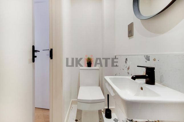 13, Ablett Street, London photo 2