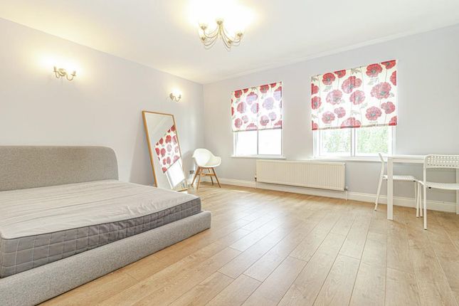 Flat 9, Lime Court, 201 Great North Way, London photo 2