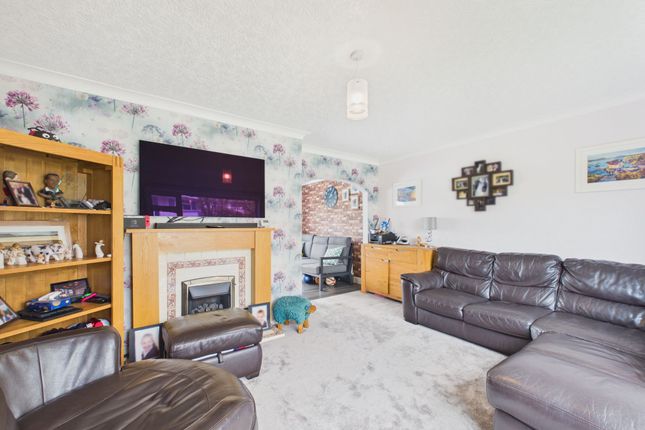 9, Cefn Gallod, Trefin, SA62 photo 3