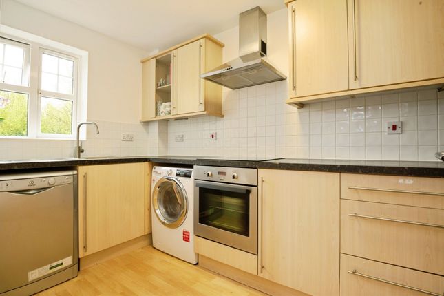 40, Heol Tre Forys, Penarth photo 2