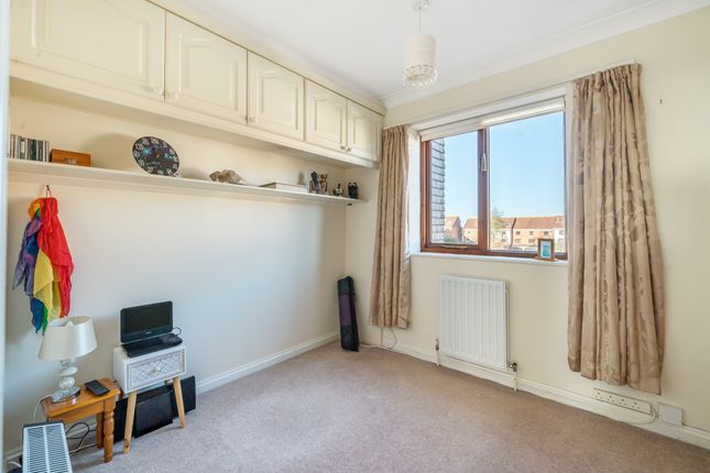 Flat for sale in Horse Sands Close, Southsea, Hampshire