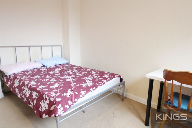 Terraced house to rent in Middle Street, Southampton