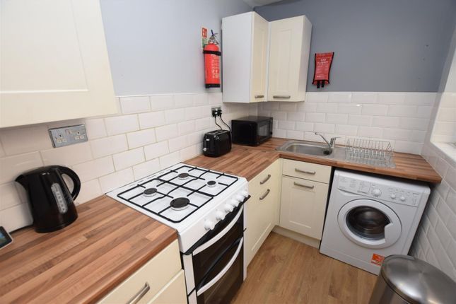 Detached house to rent in Peel Street, Derby, Derbyshire