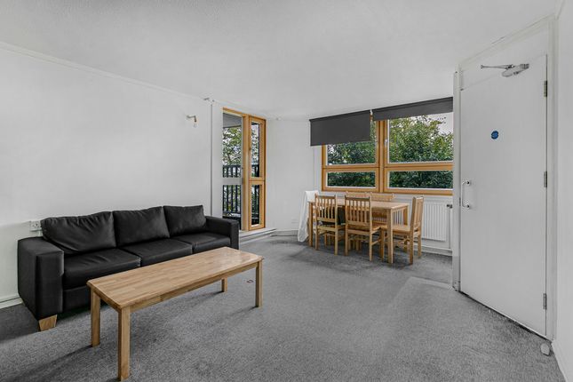 23, Blantyre Walk, London photo 2