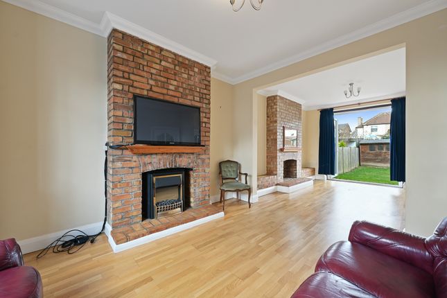 104, Park Crescent, Harrow photo 3