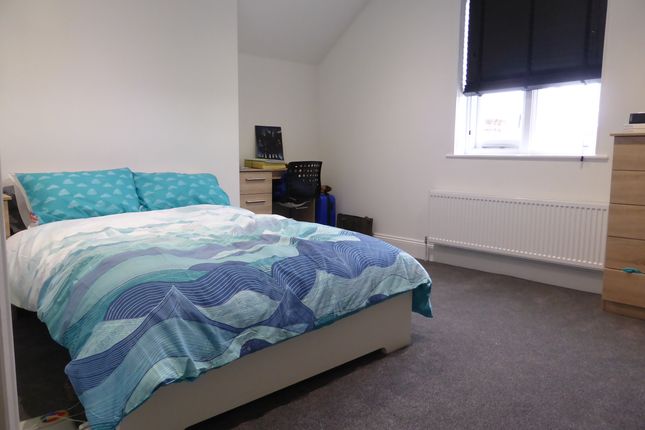 Flat to rent in Rent All Inclusive Military Road, Colchester