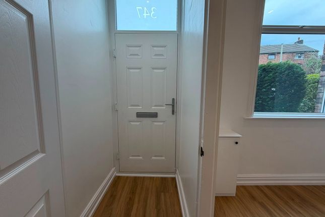 347, Stockport Road, Hyde photo 2