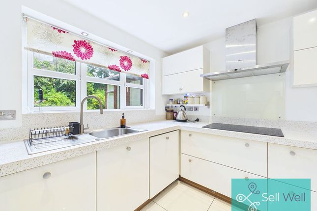 30, Falconwood Chase, Manchester photo 3