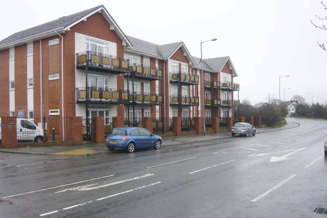 Flat to rent in Hulton Mount, St Helens Road, Bolton