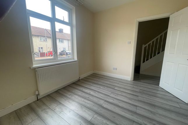 00, Treswell Road, Dagenham photo 5