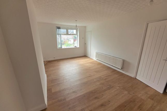 3-bed terraced on 106, Rowrah Crescent, Manchester, £1,150/mo