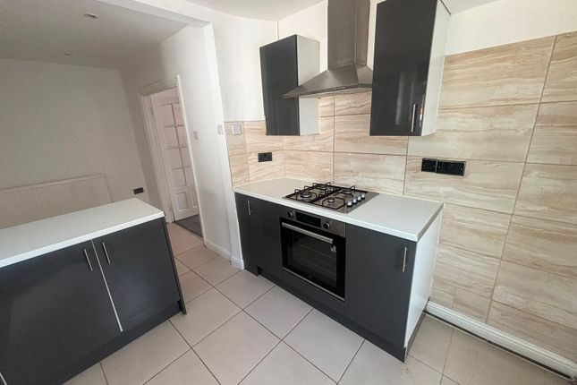 38, Westfield Avenue, Wigston, Leicester photo 4