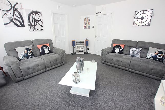14 Loch Earn Way, Bathgate photo 2