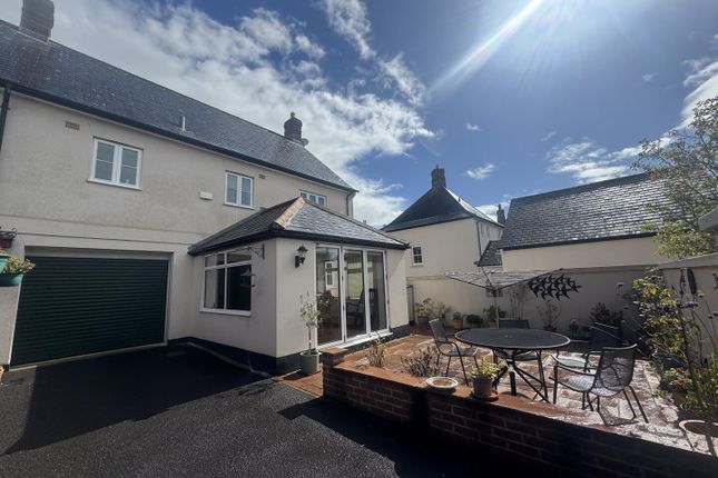 7, Oak Lane, Warminster photo 2