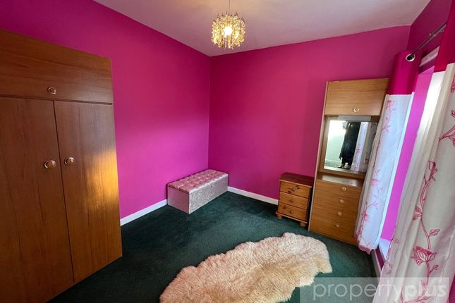 99, Regent Street, Rhondda Cynon Taff photo 5