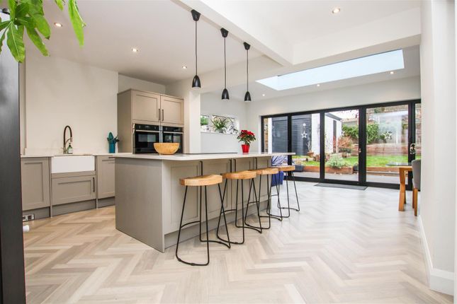 Detached house for sale in Warley Hill, Great Warley, Brentwood