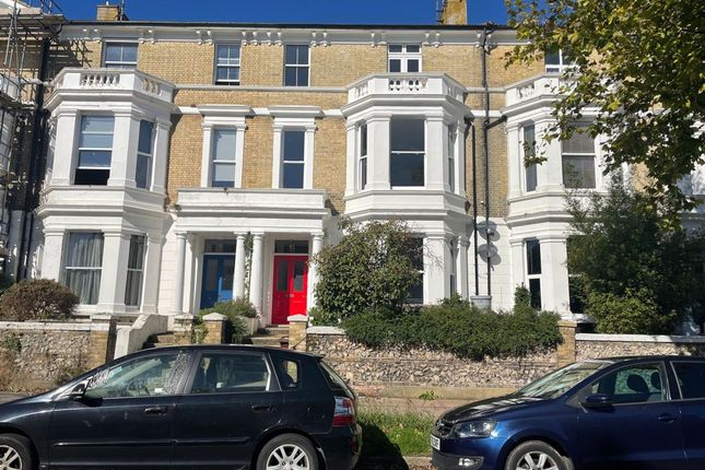 1-bed flat on Flat 3, 41 Enys Road, Eastbourne, £1,000/mo