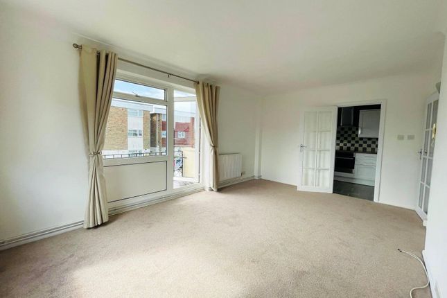 7, Arundel Garden, Littlehampton photo 2