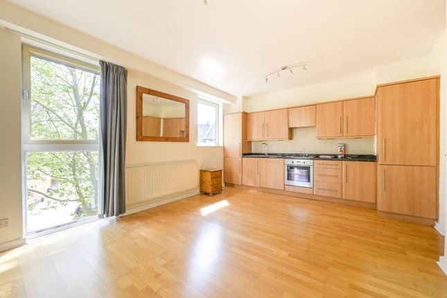 Thumbnail Flat to rent in Asher Way, Wapping, London