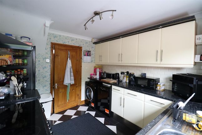 70, Harold Road, Coventry photo 5