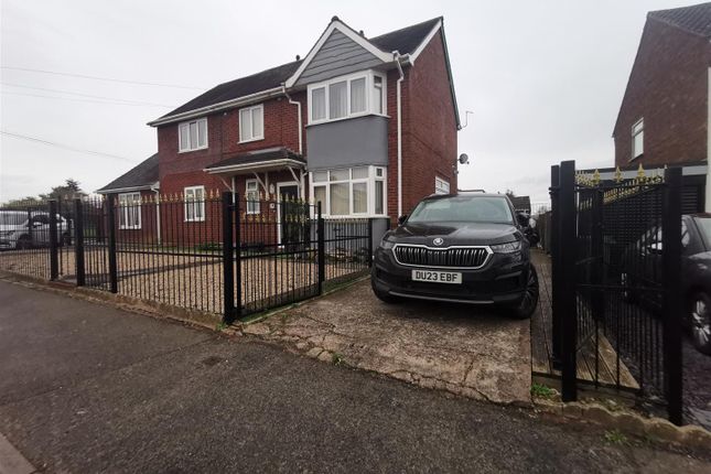 Thumbnail Detached house to rent in Lansbury Drive, Cannock