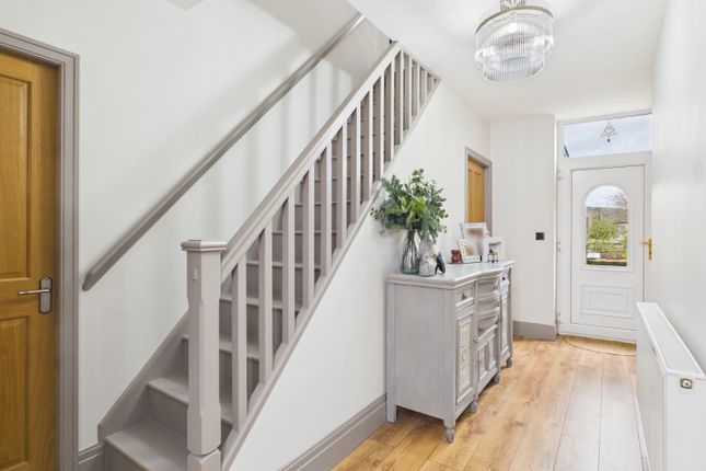 6, Crown Hill, Ashton-under-Lyne photo 2