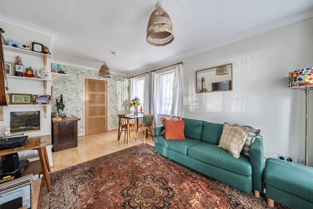 Flat 2, Amber Court, 27, Morden Road, Mitcham photo 4